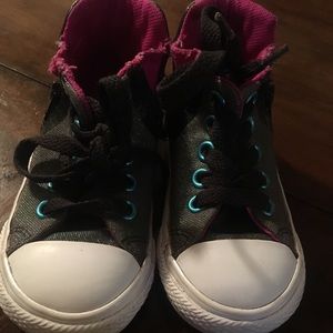 Girls converse